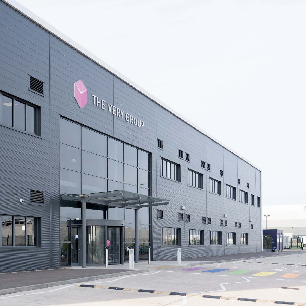An external photo of the East Midland Skygate Very site
